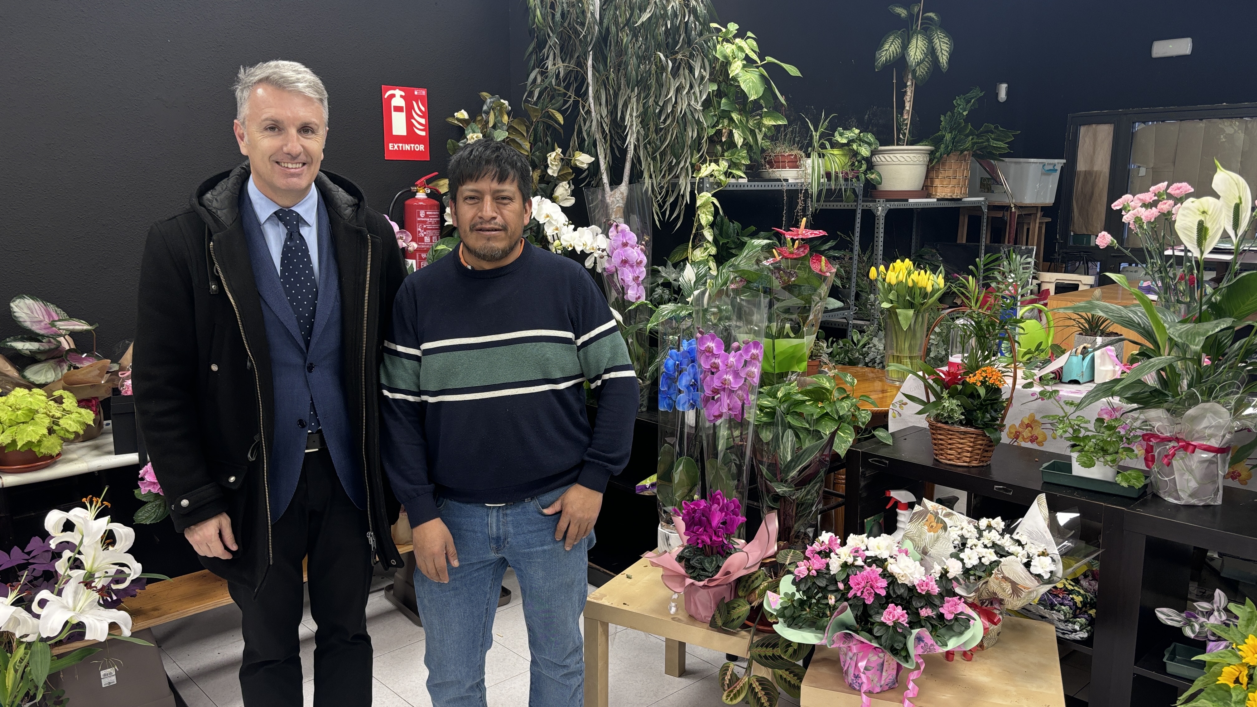 El Alcalde visita Floristería Flor Narin